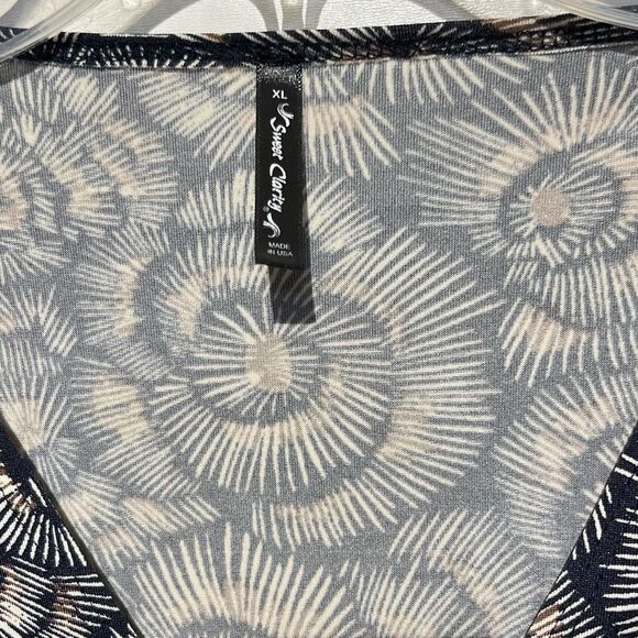 Sweet Clarity Women's Multicolor Floral V-Neck Batwing Sleeve Blouse Size XL - Picture 4 of 11